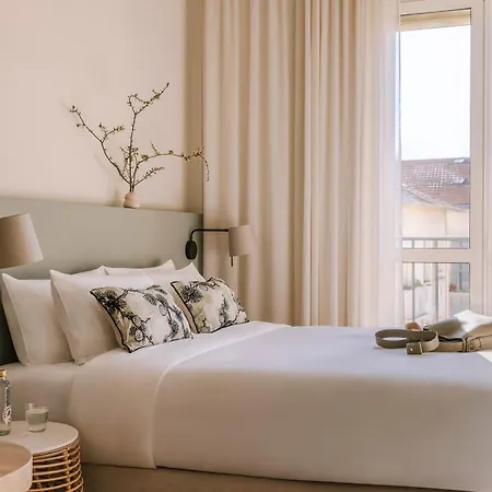 Yelo Mozart Powered By Sonder Hotel 4*